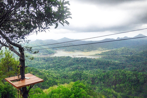 Yogyakarta: Auto & Fahrer mieten, private Tour & freies Ziel