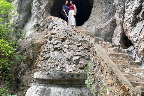 El tour privado al Puente de Oro y la Montaña de Mármol