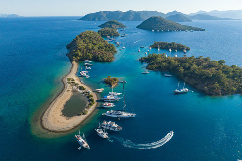 Marmaris to Fethiye: 4-Night Premium Gulet Cruise with A/C
