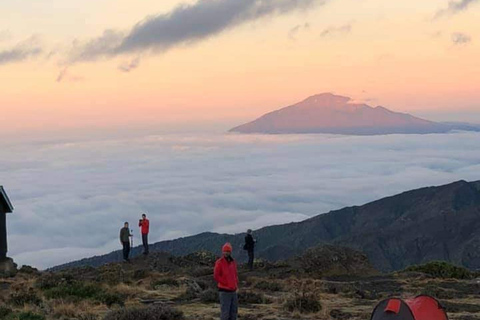 Tanzanie : Circuit privé de 4 jours pour l&#039;ascension du Mont Meru