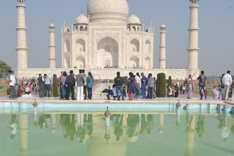 Delhi: Excursión de un día al Taj Mahal con desayuno en hotel de 5 estrellasCoche + Conductor + Guía + Entradas y Desayuno en 5 Estrellas