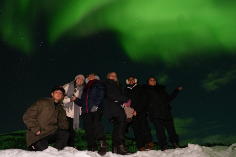 Tromsø: English/Spanish Aurora Pathfinder Tour with Photos Tromsø: English/Spanish Aurora Hunting Private Minibus Tour