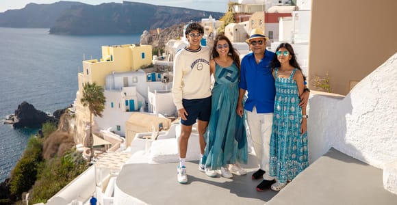 Santorini Family Photoshoot (Oia Village)