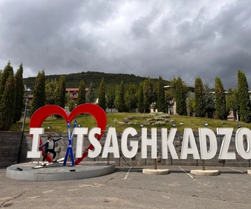 From Yerevan: Tsaghkadzor and Sevan Lake Guided Tour