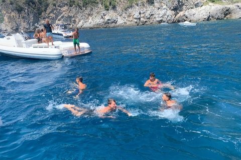 Amalfi coast tour with skipper from Salerno to Positano