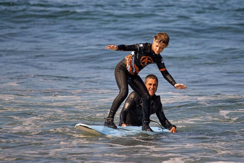 Playa Las Américas: Surf-Camp am Samstag für Kinder von 5 bis 13 Jahren