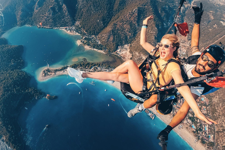 From Antalya: Ölüdeniz Paragliding w/Hotel Transfer & Lunch From Antalya: Ölüdeniz Paragliding w/Private Transfer