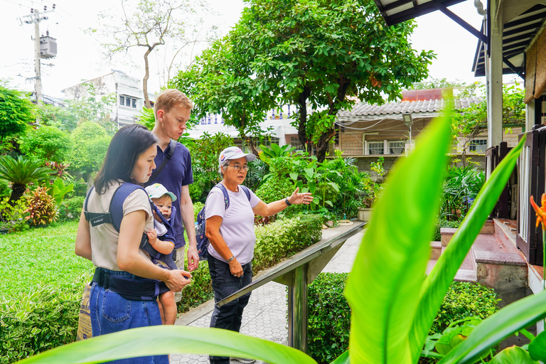 Bangkok: Bang Rak Food Tasting & Culture Walking Tour
