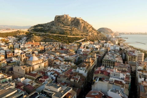 Alicante: Rondleiding door de arena en het kasteel met taxitransfer