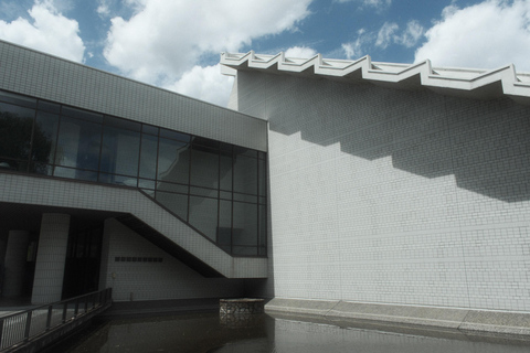 Sapporo: Guided Walking Tour with Photography Session