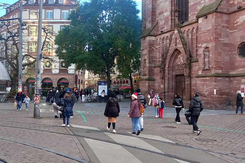 Strasbourg: Walking Tour with River Cruise Spanish guide - Strasbourg: Walking Tour with River Cruise