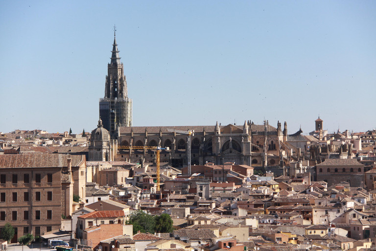 Från Madrid: Dagsutflykt till Toledo med lokal guide