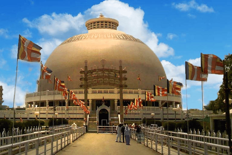 From Bangalore: Nagpur Heritage and Temple Day Trip