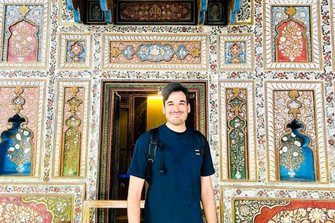 Saree Weaving & Srirangapatna Palace Day Tour from Bangalore