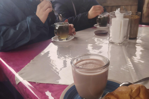 Quito: Baños de Agua Santa, Cotopaxi, Yambo Lagoon Tour, 2 days 1 night