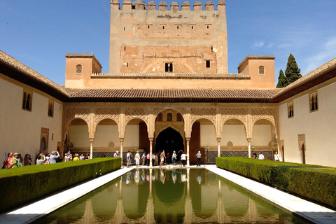 Granada: Alhambra with Nasrid Palaces Audio-Described Tour Granada: Alhambra and Generalife Audio-Described Tour
