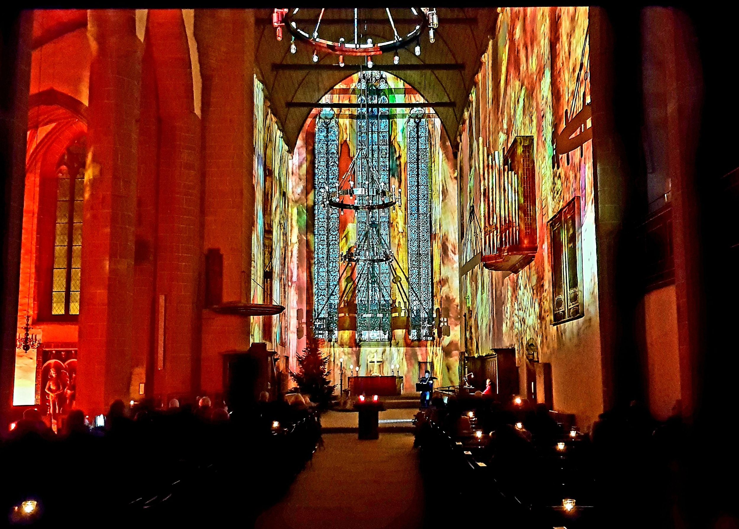 Erfurt: Weihnachtsleuchten im Augustinerkloster mit Gaumenfreuden