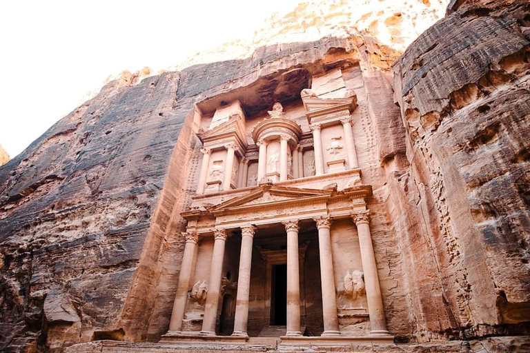 Petra de nuit: billets de spectacle et prise en charge à l'hôtelExcursion d'une journée à Petra: & Petra by Night (sans frais d'entrée)