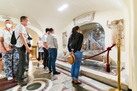Basílica de San Pedro: tour por cúpula y grutas subterráneasTour semiprivado en italiano