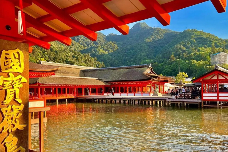 Hiroshima: Miyajima Island Exploration Guided Group Tour