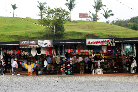 Tour di un giorno intero a Guatapé Piedra del Peñol da Medellin