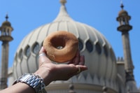 Brighton Festive Donut Adventure by Underground Donut Tour - Hizvo