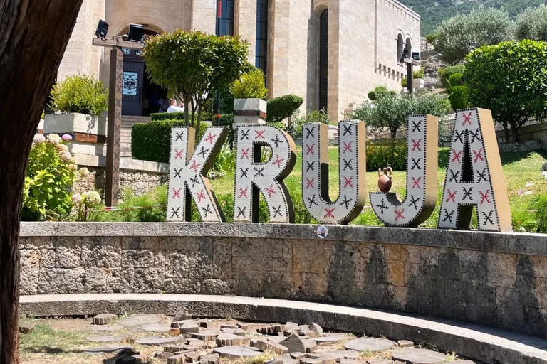 从都拉斯/戈莱姆：克鲁亚城堡与老集市游览从杜尔塞/戈莱姆出发：克鲁亚城堡与老集市游览