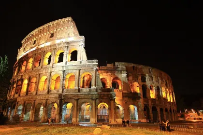 Rom: Kolosseum unterirdische Nacht-VIP-Wanderung