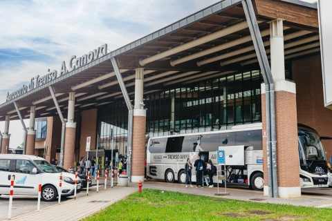 Transfer ekspresowy z lotniska Treviso do Mestre i WenecjiTransfer w 1 stronę: z Wenecji lub Mestre na lotnisko