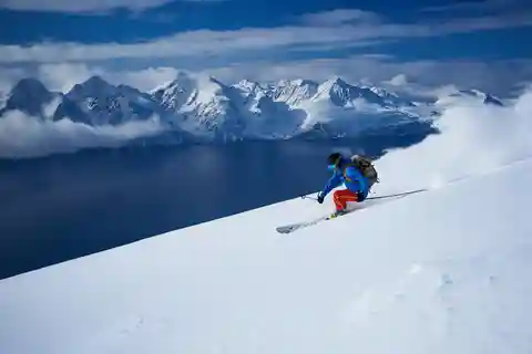 Tromsö: Polar kvällstur på skidor (ski randonnee)