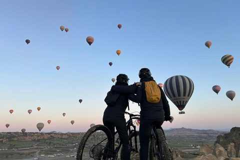 Cappadocia: Sunrise Mountain Bike Ride & Balloon Views