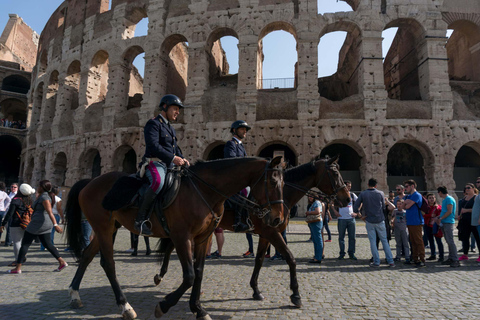 Salta la cola Coliseo, Palatino, Foro Romano Tour privadoSaltar la cola Coliseo, Palatino, Foro Romano Tour privado