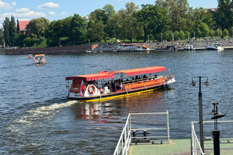 Wrocław: Atmospheric Cruise Between River Islands – Old Town