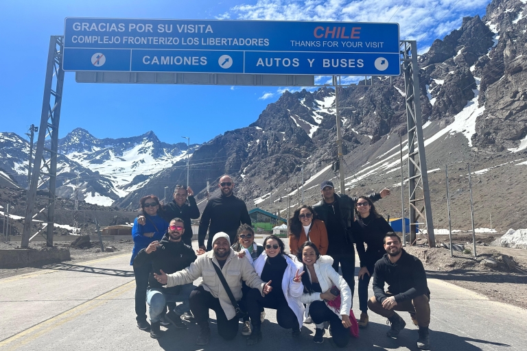 Santiago: Jednodniowa wycieczka do Portillo i Laguna del Inca z piknikiem