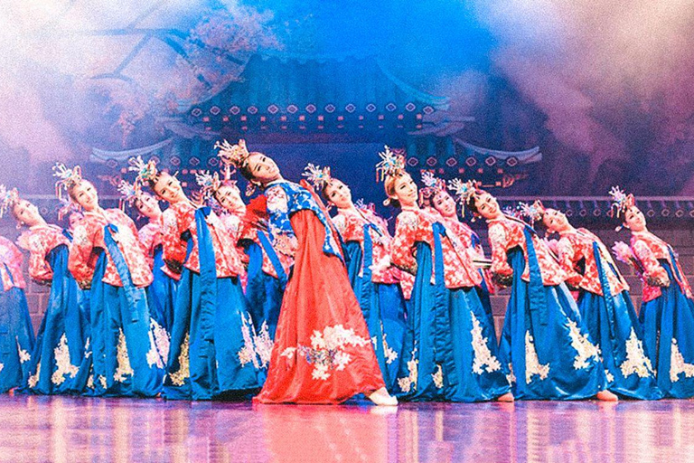 Phuket: Simon Cabaret Show tickets voor de eerste 3 rijenSimon Cabaret: Normale zitplaats + transfer Patong/Kalim