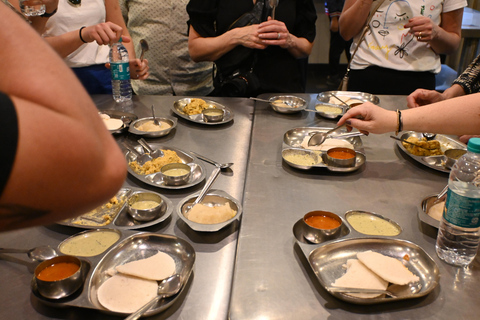 Bangalore: Foodie Tour, Local Market, & Mystery Nandi Temple Bangalore:Food Street Walk+Local Market+Mystery Nandi Temple