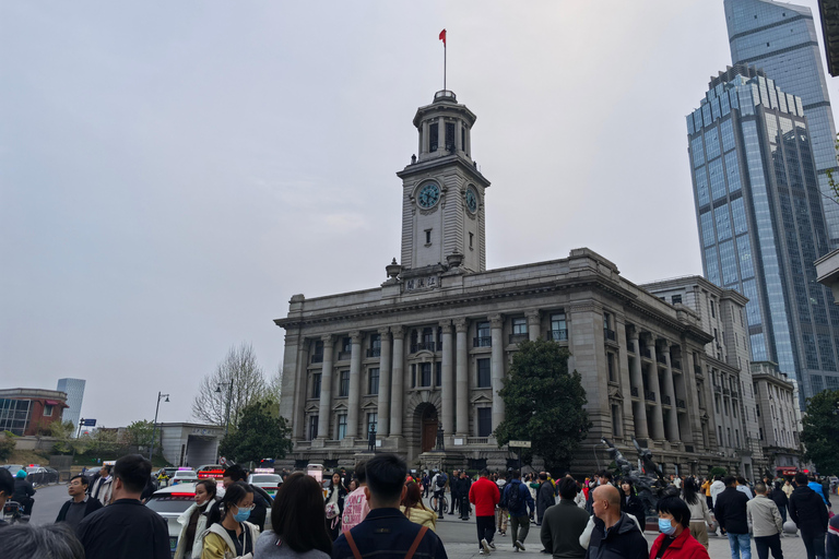 Wuhan: Hankou-Nachttour mit Craft-Bier-VerkostungWuhan: Nachttour durch Hankou mit Craft-Bier-Verkostung