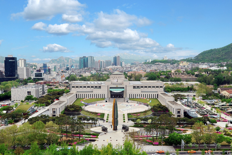 Seoul: National Museum & War Memorial Korea Small Group Tour English Guide