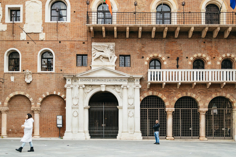 Verona: History and Hidden Gems Guided Walking Tour Group Tour in English