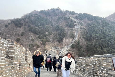 Beijing: Mutianyu Great Wall Chairlift Up & Toboggan Down Meet at Kempinski Hotel