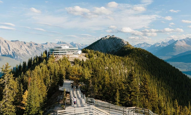 Banff: Historical and Sightseeing Tour from Calgary/Canmore