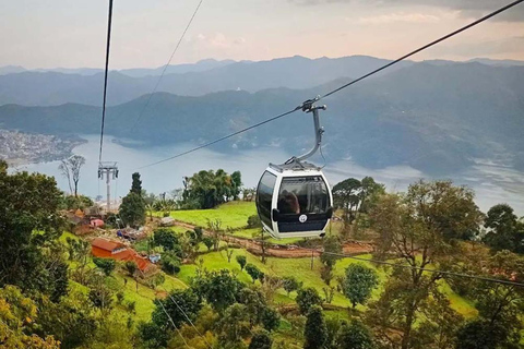 Pokhara: Excursión en teleférico - Vista de pájaro de la montaña y el lago