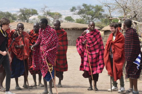 Arusha: Maasai Boma Cultural Day Trip