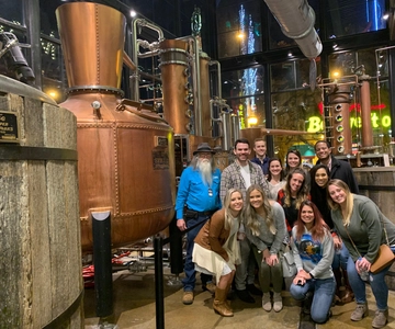 Gatlinburg: Tour a piedi del vino e del distillato di luna con degustazioni