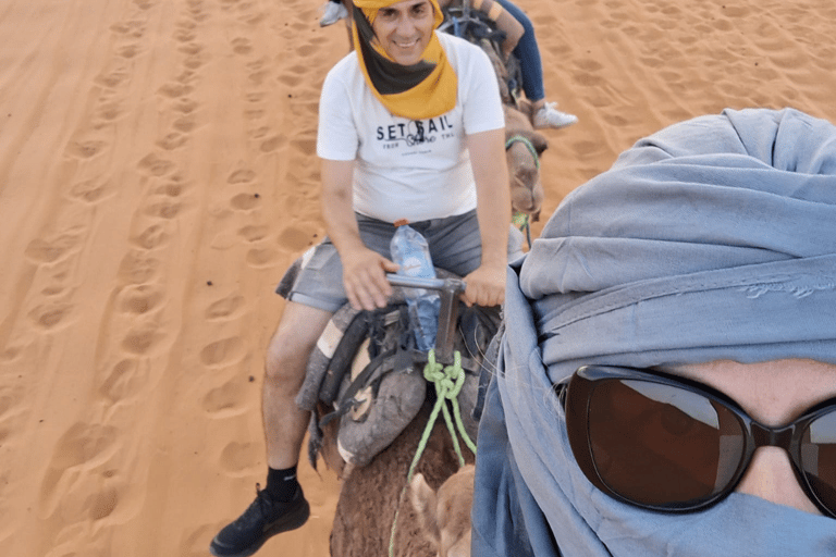 من فاس: رحلة ذهاب وعودة لمدة يومين عبر صحراء مرزوقة وركوب الجمالخيار الجولة المشتركة