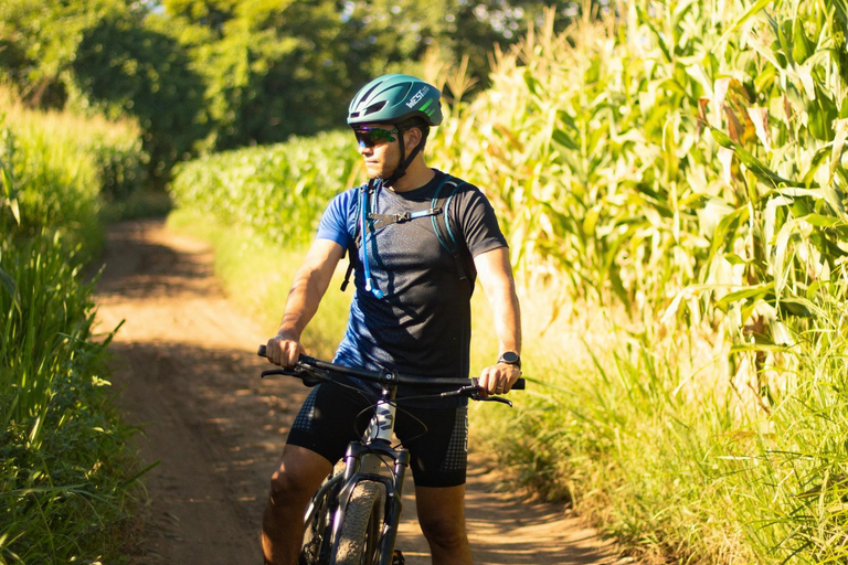 Mountain Bike Sightseeing Tour to the Salto de Malacatiupán