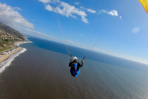 Aventure en parapente tandem entre les collines et la plage de Malibu