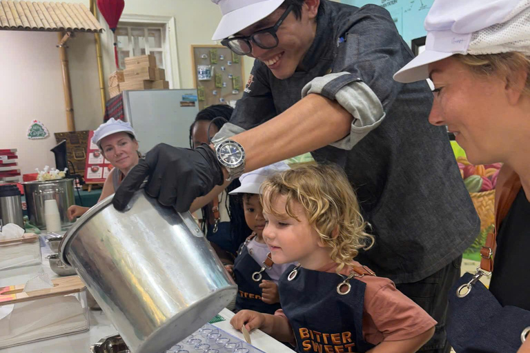 Phú Quốc: visita y taller en una fábrica de chocolate agridulceExperiencia todo incluido: elaboración, preparación y degustación