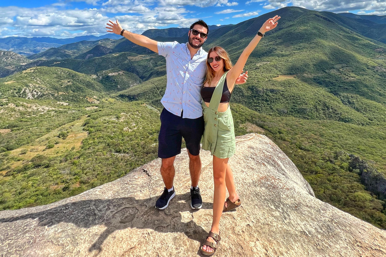 Oaxaca: Monte Albán, Hierve el agua, Mezcal and Teotitlán