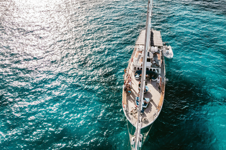 Sliema: Comino, Crystal Lagoon & Blue Lagoon Cruise w/ Lunch Including Transportation